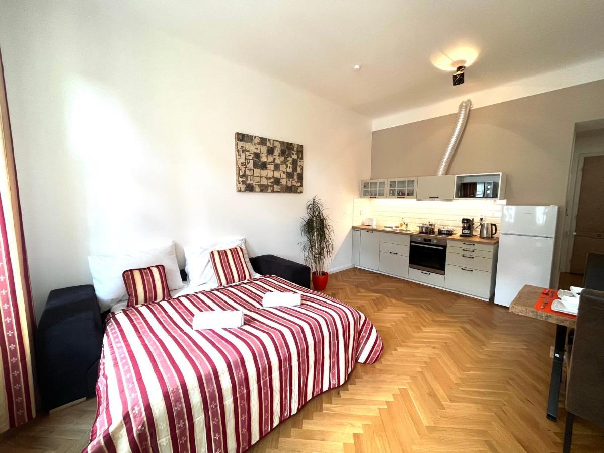 Amazing Apartment Zborovska Prága Kültér fotó