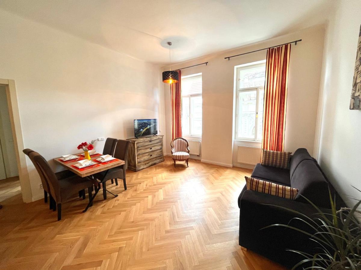Amazing Apartment Zborovska Prága Kültér fotó
