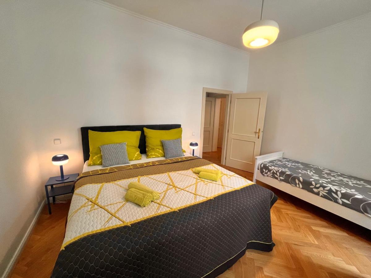 Amazing Apartment Zborovska Prága Kültér fotó